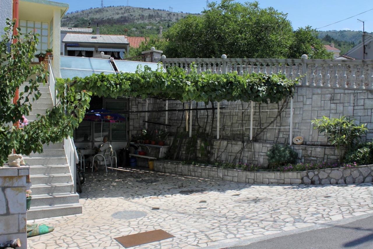 Apartments With A Parking Space Senj - 5572 Bagian luar foto